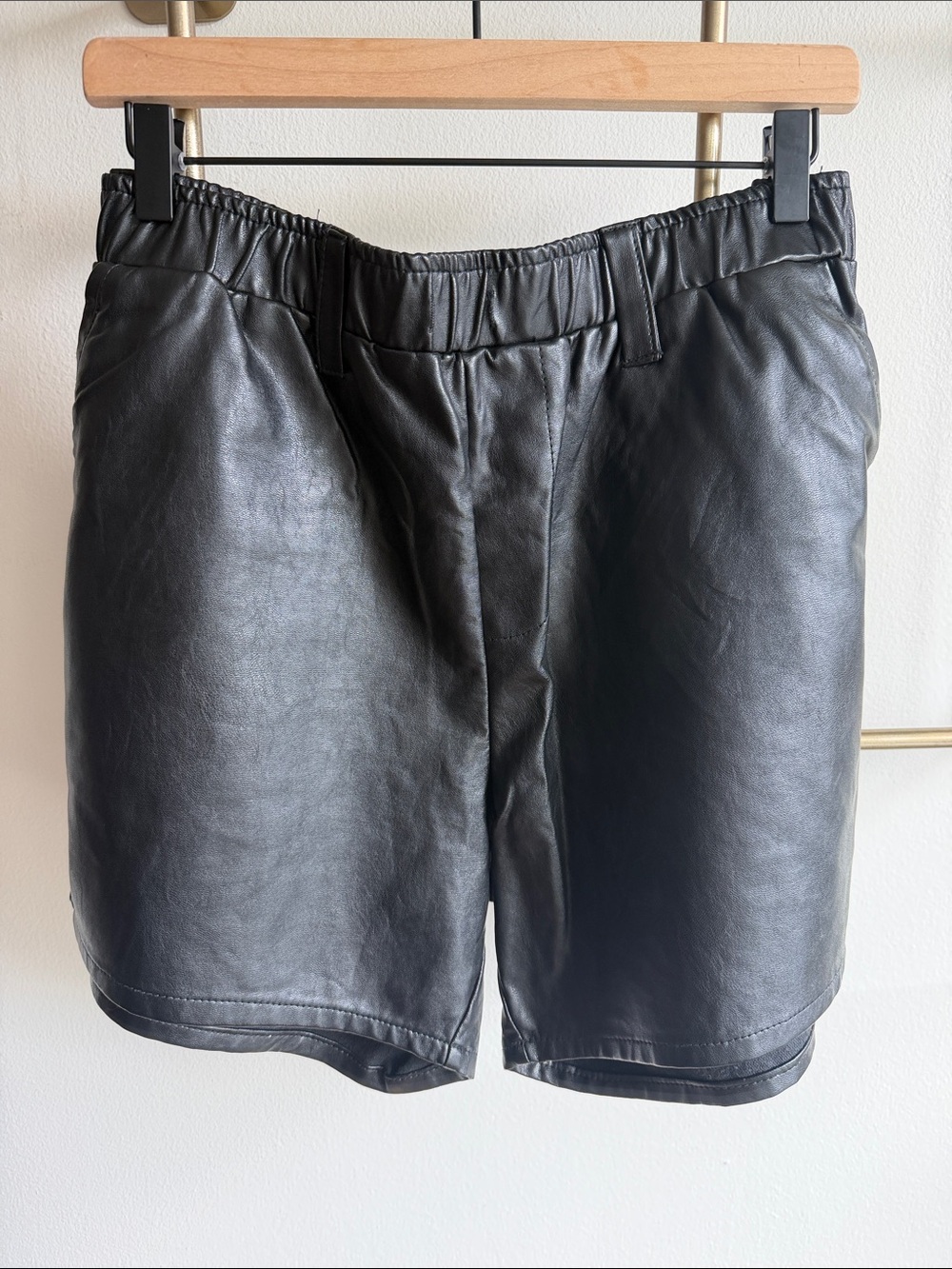 🎇SALE🎇 H&M 🎇 FAUX LEATHER SHORTS 🎇 BLACK 🎇 XL